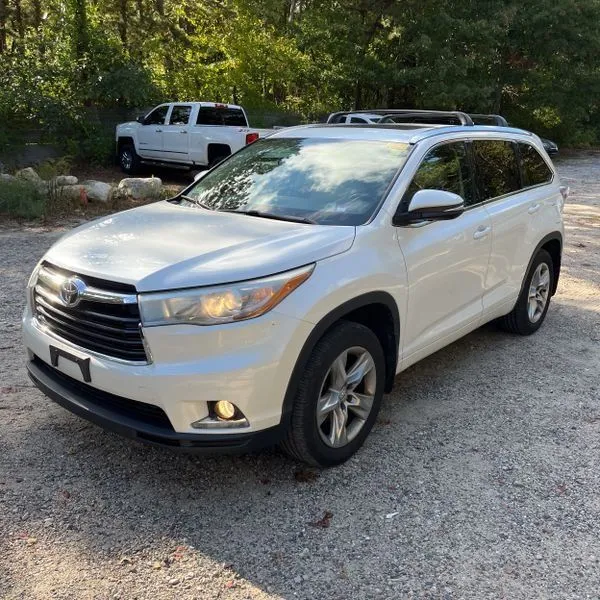 White 2015 Toyota Highlander Limited V6 for sale in Carlstadt, NJ