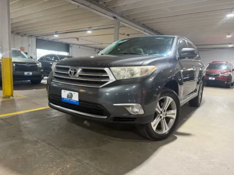 Gray 2011 Toyota Highlander Limited V6 for sale in Carlstadt, NJ
