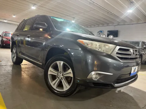 More photos of 2011 Toyota Highlander Limited V6 at 101 Motors, NJ