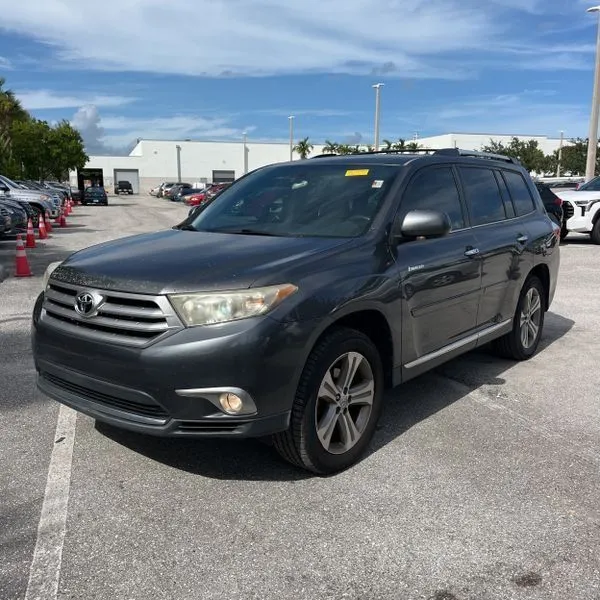 Gray 2011 Toyota Highlander Limited V6 for sale in Carlstadt, NJ