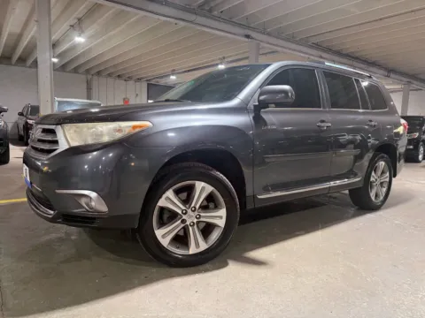 Photos of 2011 Toyota Highlander Limited V6 for sale in Carlstadt, NJ at 101 Motors
