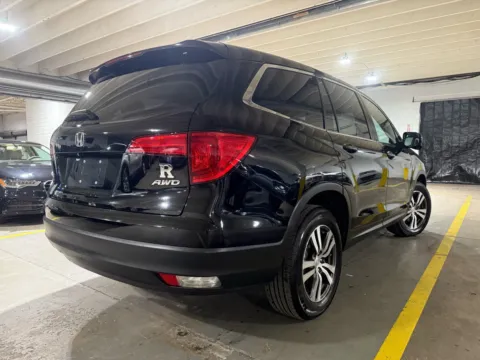 More photos of 2018 Honda Pilot EX-L at 101 Motors, NJ