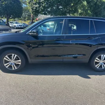 More photos of 2018 Honda Pilot EX-L at 101 Motors, NJ