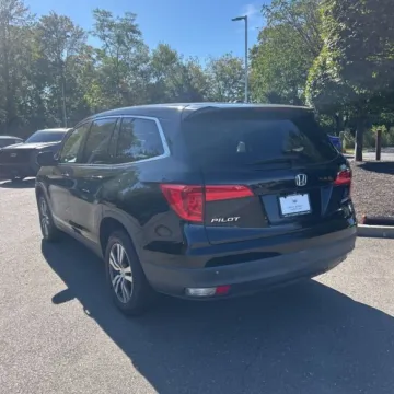 More photos of 2018 Honda Pilot EX-L at 101 Motors, NJ