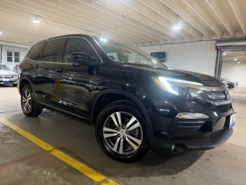 More photos of 2018 Honda Pilot EX-L at 101 Motors, NJ