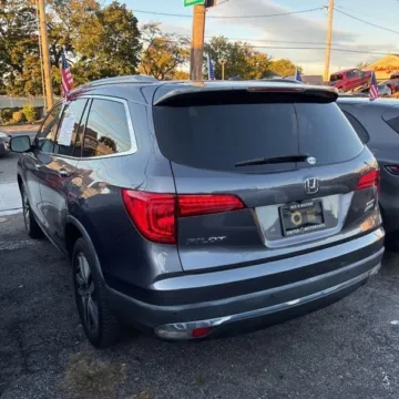 Another view of 2017 Honda Pilot Elite for sale in Carlstadt, NJ at 101 Motors