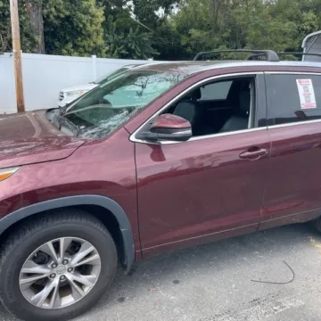 Photos of 2015 Toyota Highlander XLE V6 for sale in Carlstadt, NJ at 101 Motors