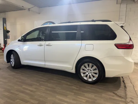 Another view of 2016 Toyota Sienna XLE Premium 7 Passenger for sale in Carlstadt, NJ at 101 Motors