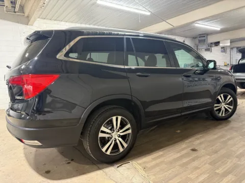 More photos of 2017 Honda Pilot EX-L at 101 Motors, NJ
