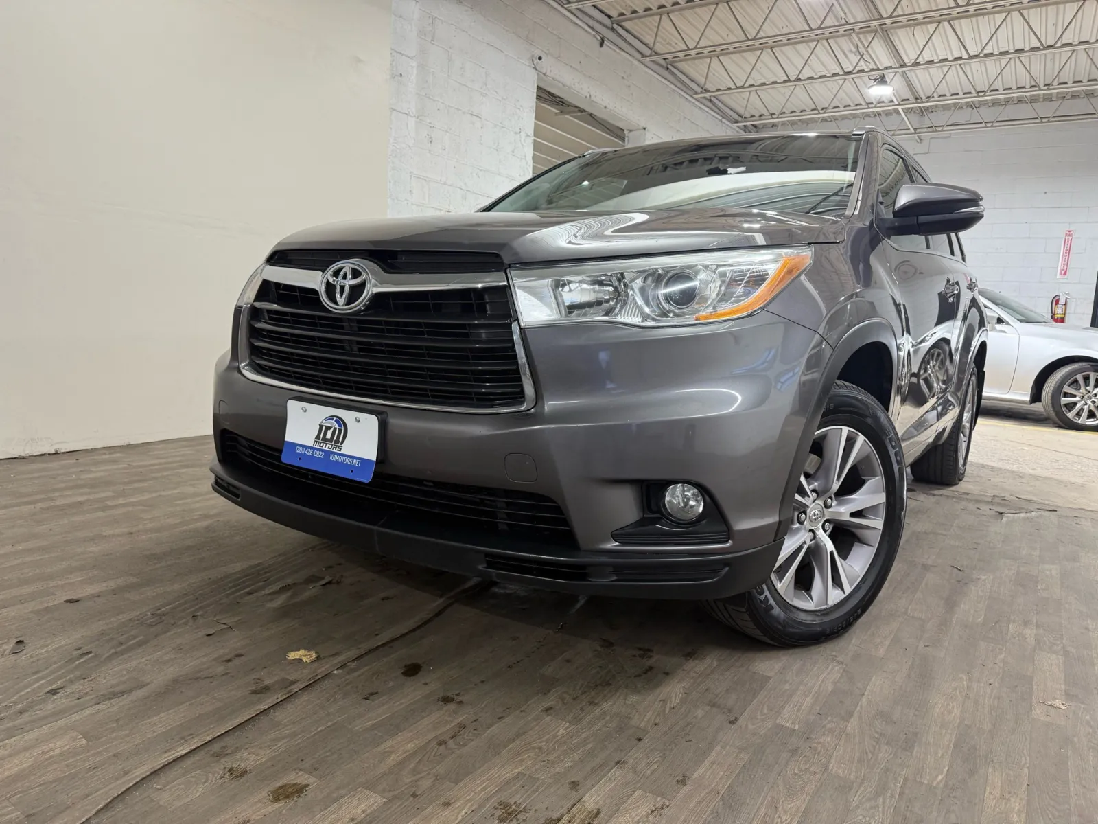 Gray 2014 Toyota Highlander XLE V6 for sale in Carlstadt, NJ