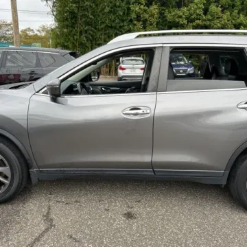 More photos of 2016 Nissan Rogue SL at 101 Motors, NJ