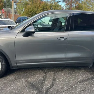More photos of 2014 Porsche Cayenne at 101 Motors, NJ