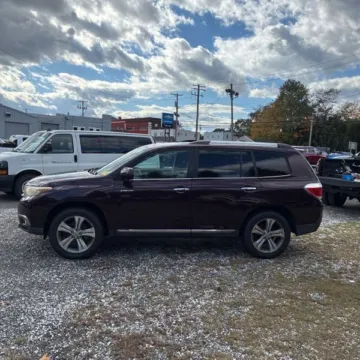 Another view of 2011 Toyota Highlander Limited V6 for sale in Carlstadt, NJ at 101 Motors