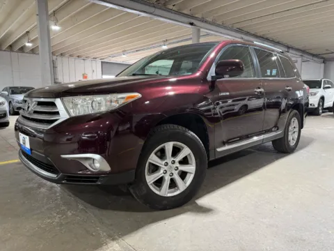 Photos of 2011 Toyota Highlander Limited V6 for sale in Carlstadt, NJ at 101 Motors
