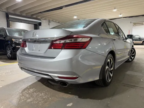 More photos of 2017 Honda Accord EX-L at 101 Motors, NJ