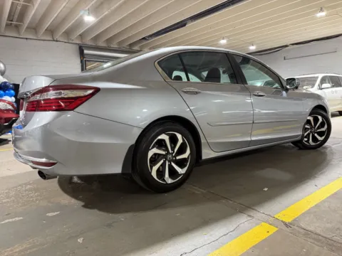 More photos of 2017 Honda Accord EX-L at 101 Motors, NJ