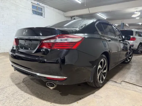 More photos of 2017 Honda Accord EX-L V6 at 101 Motors, NJ