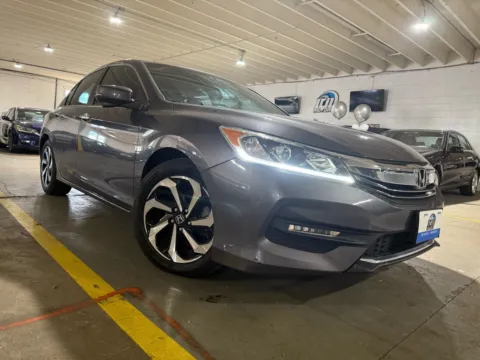More photos of 2016 Honda Accord EX-L at 101 Motors, NJ