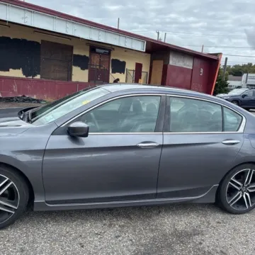More photos of 2017 Honda Accord Sport at 101 Motors, NJ