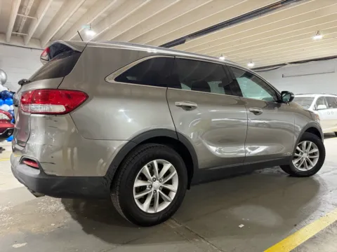 More photos of 2017 Kia Sorento 3.3L LX at 101 Motors, NJ