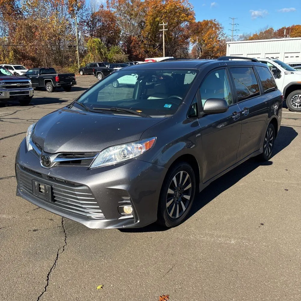 Gray 2018 Toyota Sienna XLE 7 Passenger for sale in Carlstadt, NJ