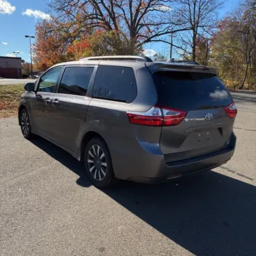 More photos of 2018 Toyota Sienna XLE 7 Passenger at 101 Motors, NJ