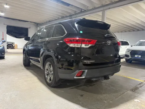 Another view of 2017 Toyota Highlander Limited Platinum for sale in Carlstadt, NJ at 101 Motors