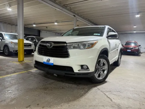 White 2016 Toyota Highlander Limited Platinum V6 for sale in Carlstadt, NJ