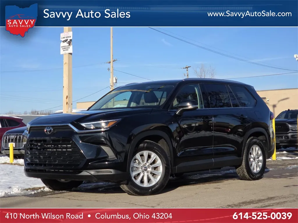 2025 Toyota Grand Highlander LE's photo