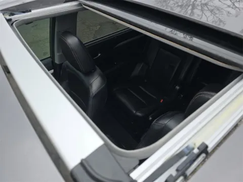 Another view of 2018 Toyota Highlander XLE for sale in Columbus, OH at SAVVY AUTO SALES LLC