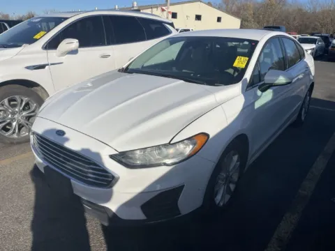 White 2020 Ford Fusion Hybrid SE for sale in Columbus, OH