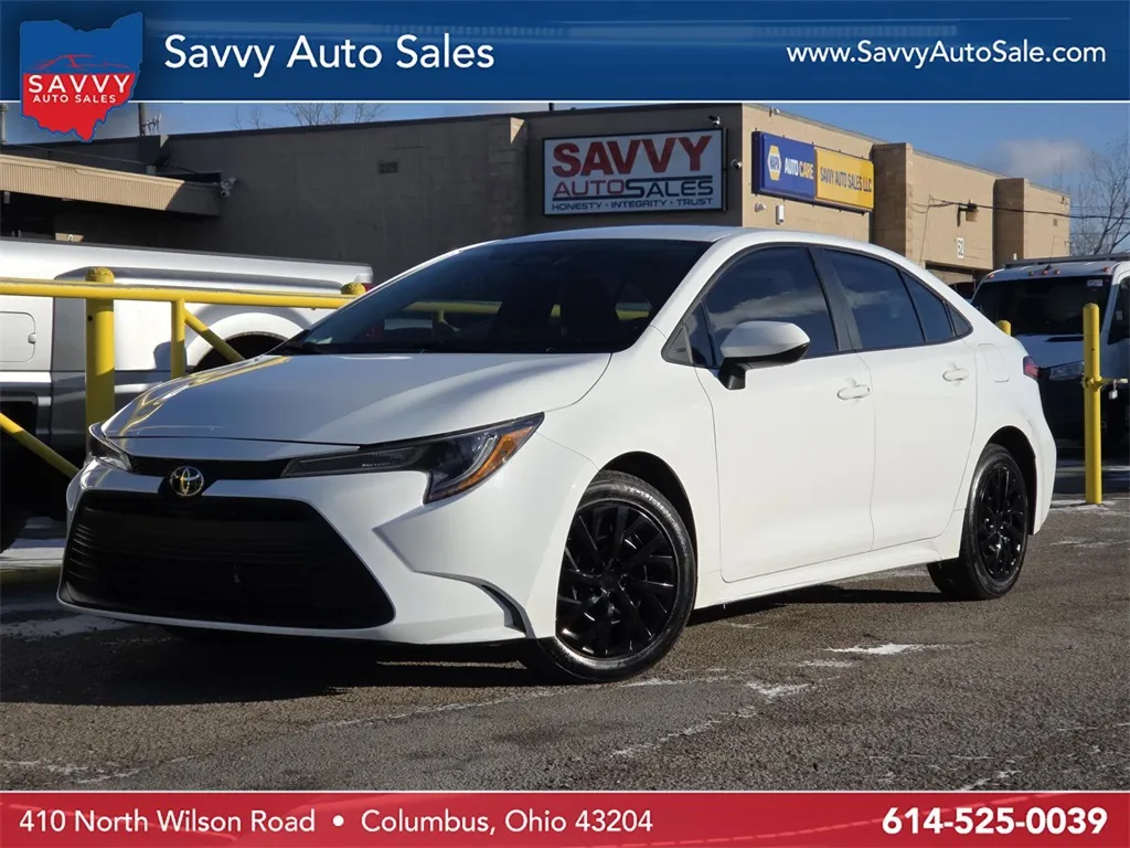 White 2024 Toyota Corolla LE for sale in Columbus, OH