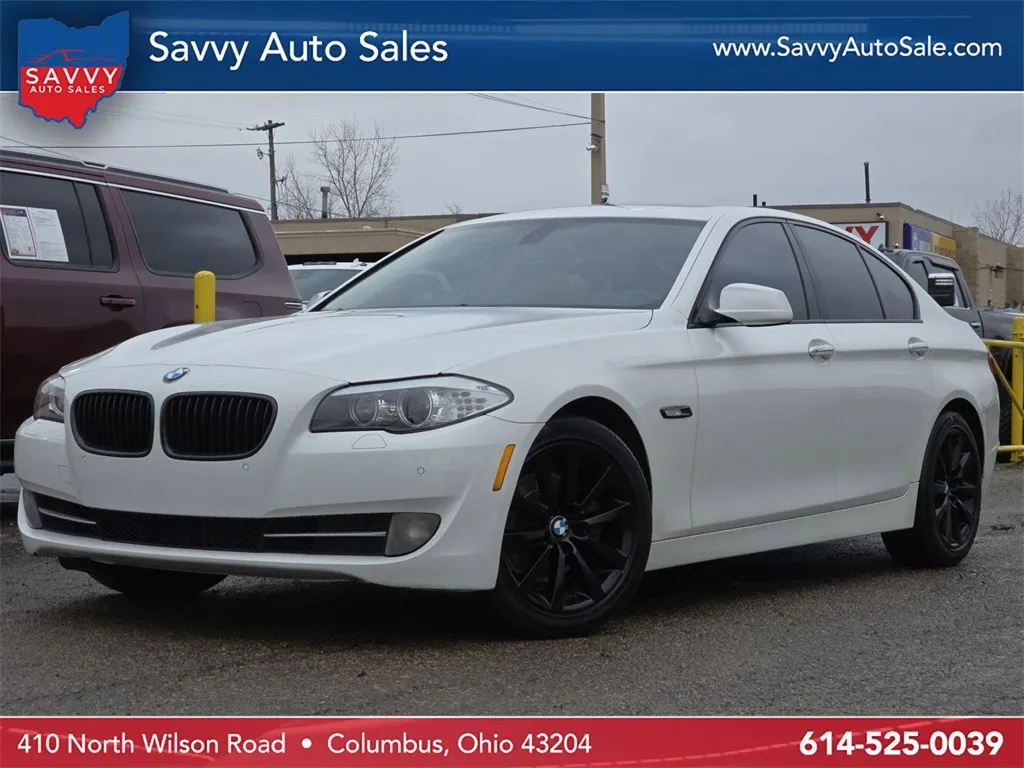 2011 BMW 5 Series 528i's photo