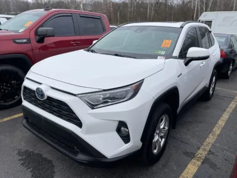 White 2021 Toyota RAV4 Hybrid XLE for sale in Columbus, OH