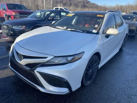 White 2021 Toyota Camry XSE for sale in Columbus, OH
