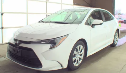 White 2023 Toyota Corolla LE for sale in Columbus, OH