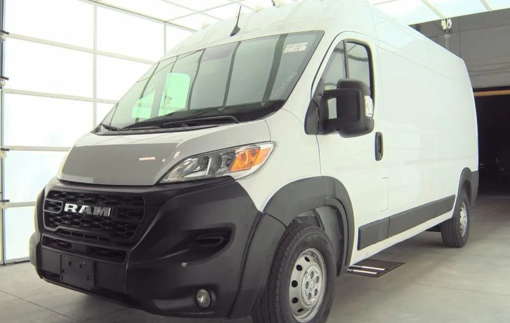 White 2023 Ram ProMaster 2500 High Roof for sale in Columbus, OH