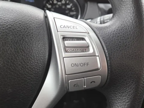 More photos of 2016 Nissan Rogue SV at SAVVY AUTO SALES LLC, OH