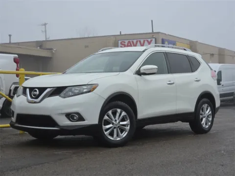 Red 2016 Nissan Rogue SV for sale in Columbus, OH
