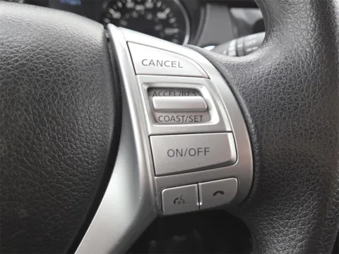 More photos of 2016 Nissan Rogue SV at SAVVY AUTO SALES LLC, OH