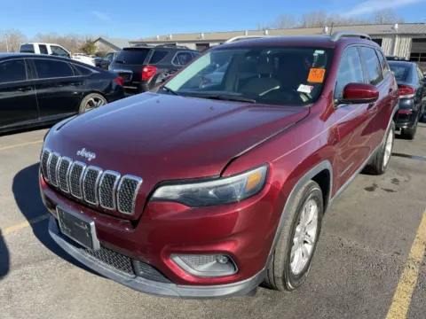 Red 2019 Jeep Cherokee Latitude for sale in Columbus, OH