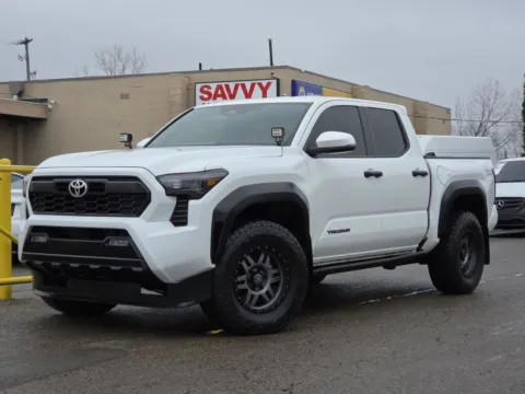 White 2024 Toyota Tacoma TRD Off-Road for sale in Columbus, OH