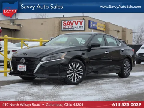 Black 2023 Nissan Altima 2.5 SV for sale in Columbus, OH