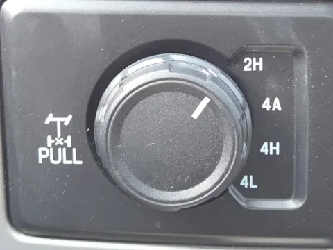 More photos of 2019 Ford F-150 Lariat at SAVVY AUTO SALES LLC, OH