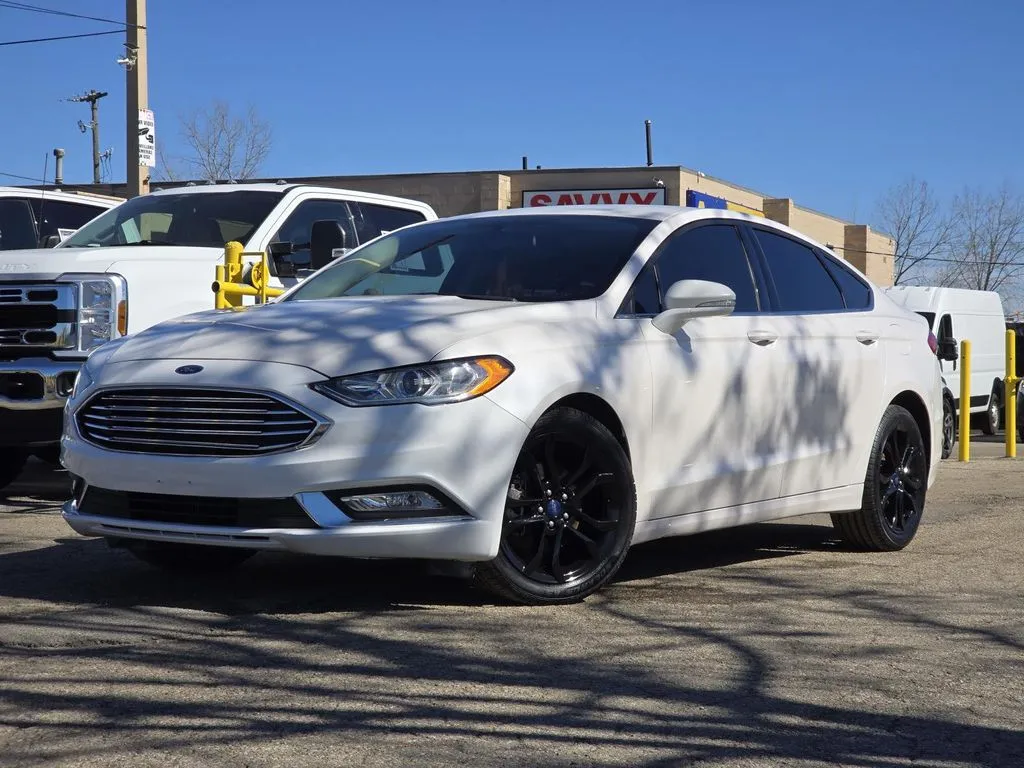 White 2017 Ford Fusion SE for sale in Columbus, OH
