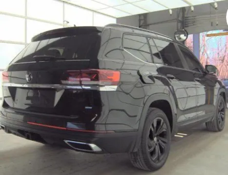 Another view of 2022 Volkswagen Atlas 3.6L V6 SE w/Technology for sale in Columbus, OH at SAVVY AUTO SALES LLC