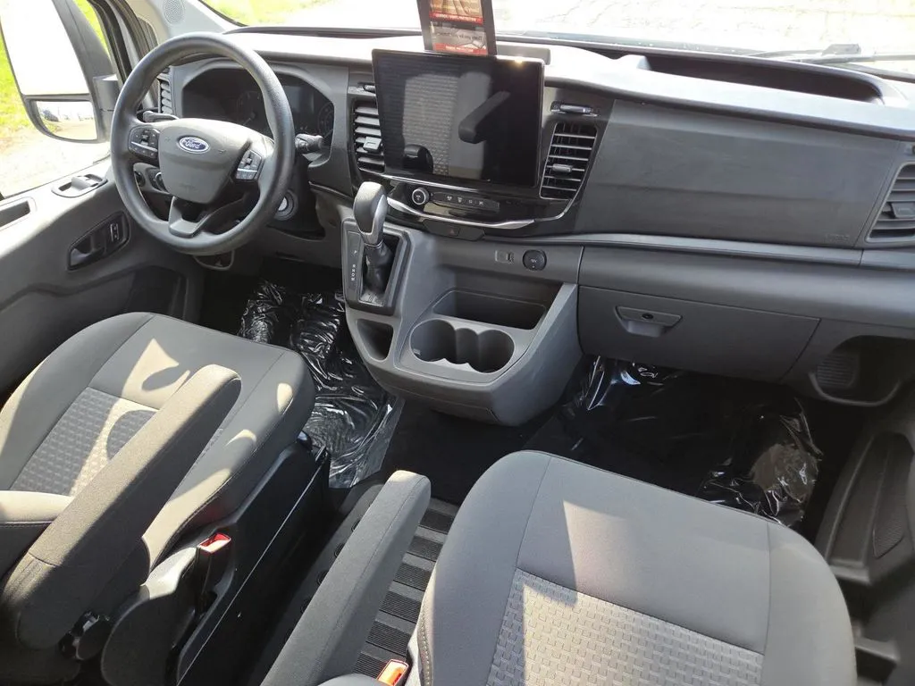 2024 Ford Transit Passenger Van XLT - Photo 24
