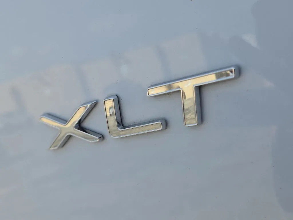 2024 Ford Transit Passenger Van XLT - Photo 18
