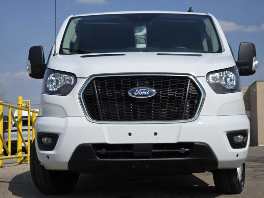 2024 Ford Transit Passenger Van XLT - Photo 10