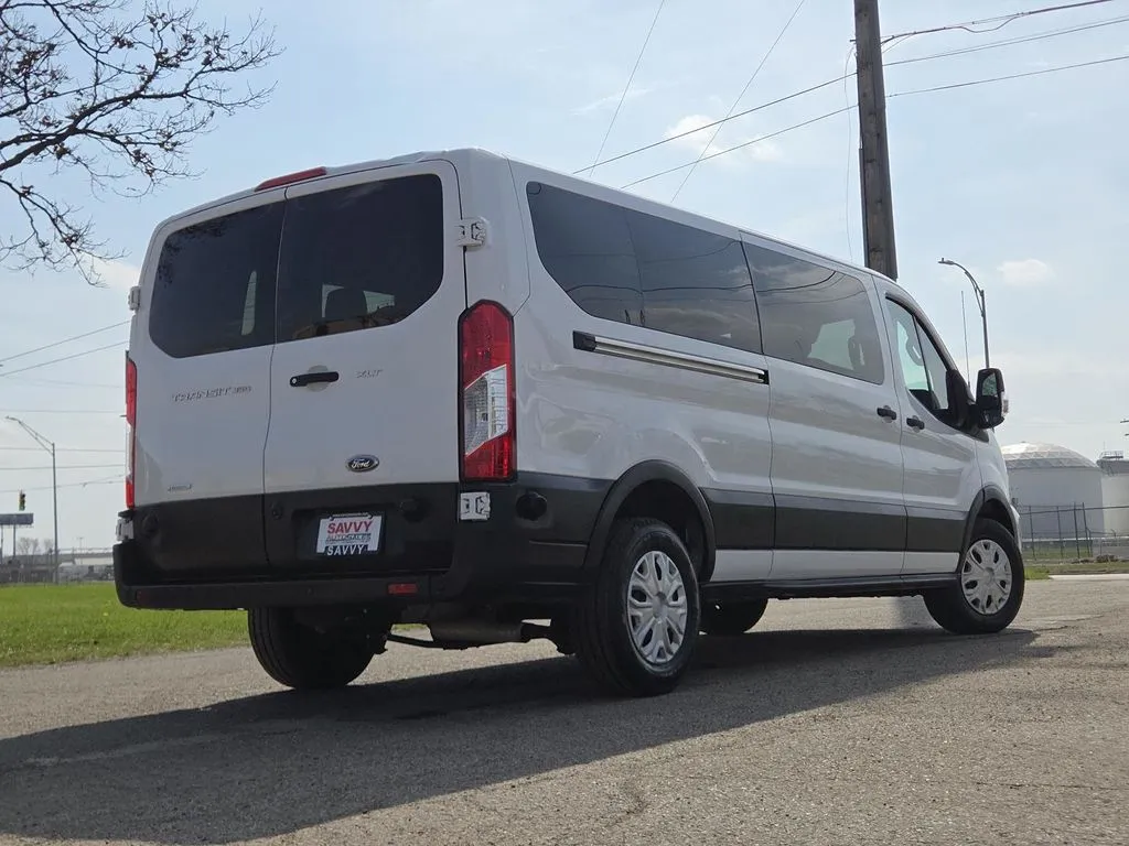 2024 Ford Transit Passenger Van XLT - Photo 13